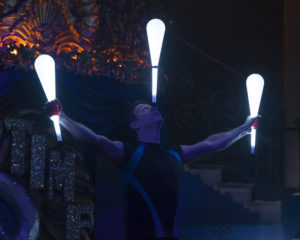 Innovative LED Pixel Poi Technologie Walking Act