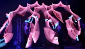 Licht Keulen Walking Act aus Berlin